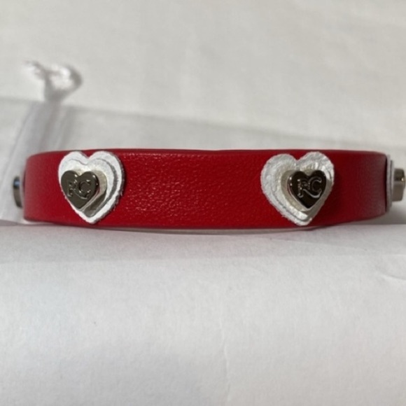 Rustic Cuff Genuine Leather Heart Cuff
Bracelet - Picture 5 of 10